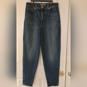 Levis Mom Jeans Size 29 NWOT Tags